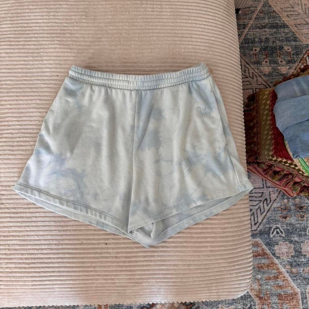 Vs pink size small light